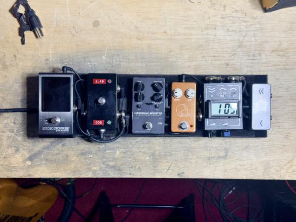 Guitar petal board for switching between double bass and electric bass