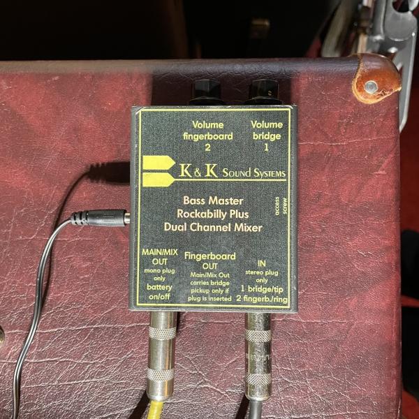 Modded K&K preamp on top of amplifier