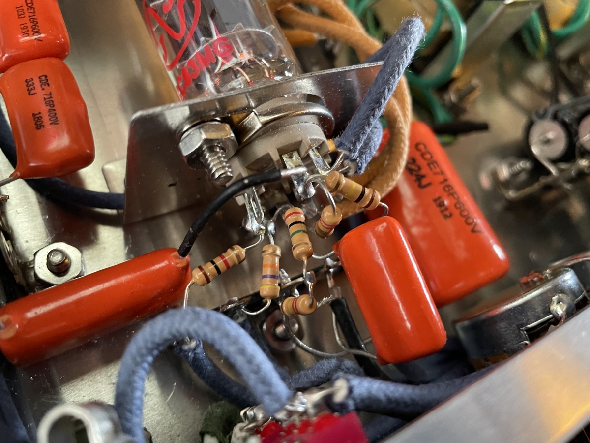 Tube socket with resistors attached